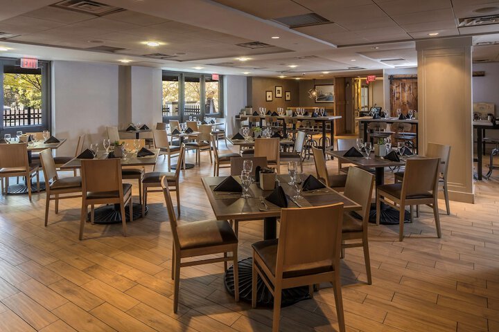Dining 69 of 84