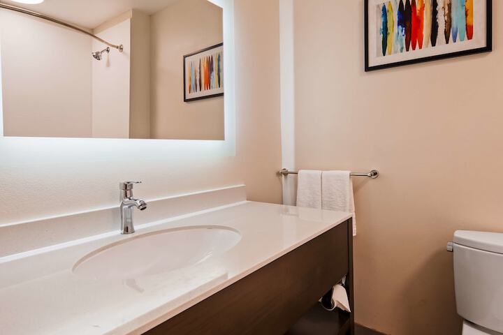 Best Western Plus New Barstow Inn & Suites