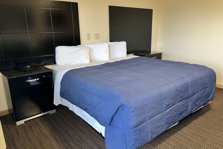 Room 17 of 71
