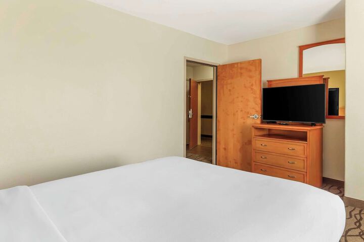 Room 37 of 51