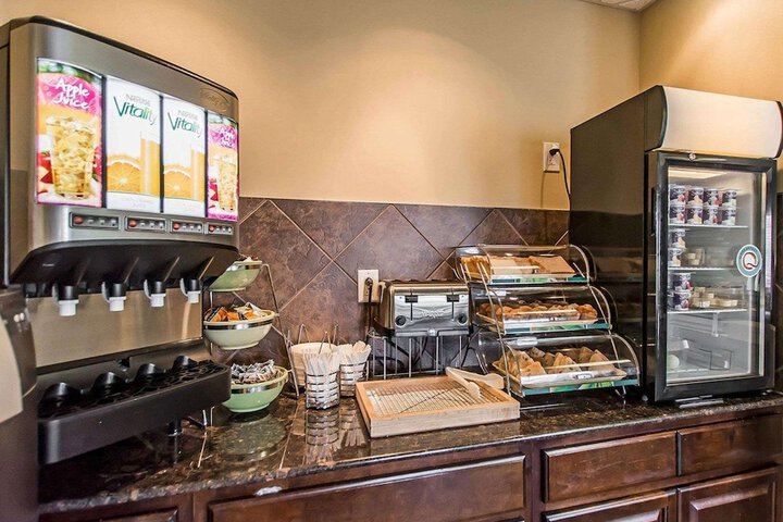 Breakfast/Coffee Service 38 of 41