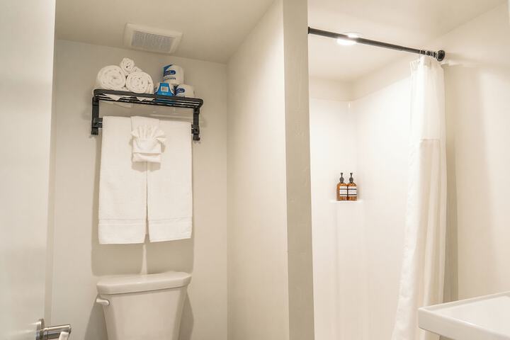 Room 101 of 120