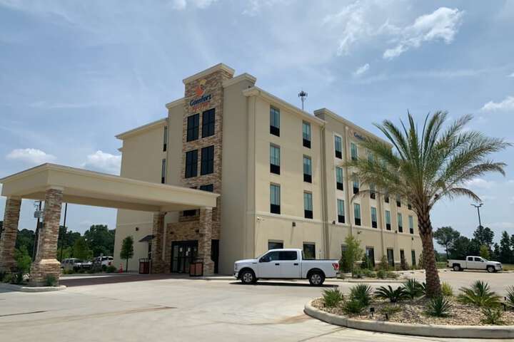 Comfort Suites West Monroe near Ike Hamilton Expo Center