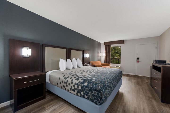 Room 31 of 42