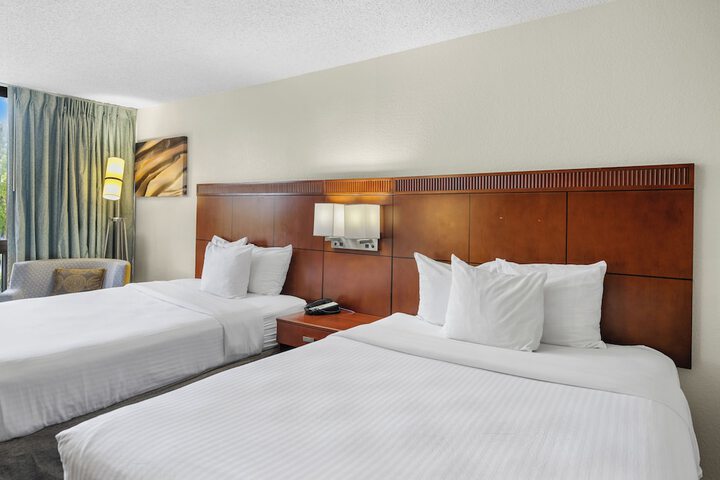 Room 21 of 37
