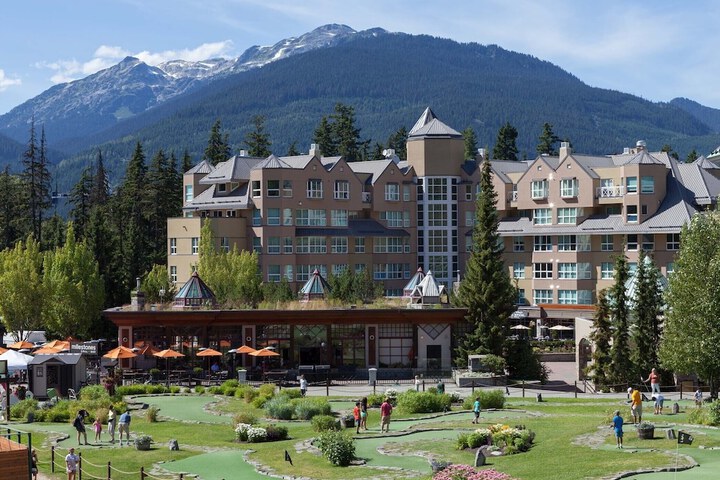 Le Chamois by Whistler Premier