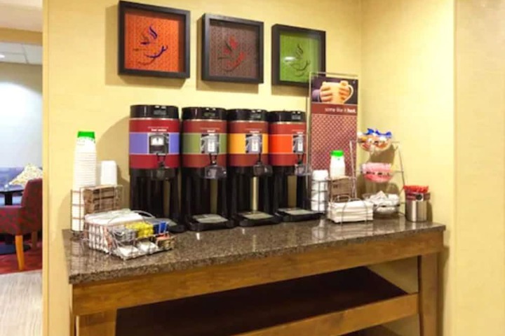 Breakfast/Coffee Service 21 of 24