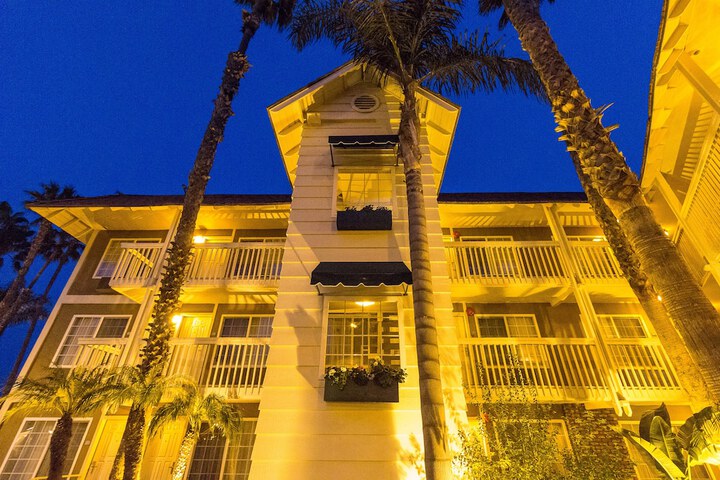 Hotel 4 of 66