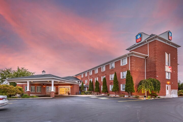 Hotel 3 of 51