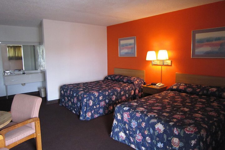 Room 11 of 26