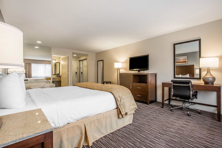 Room 15 of 35