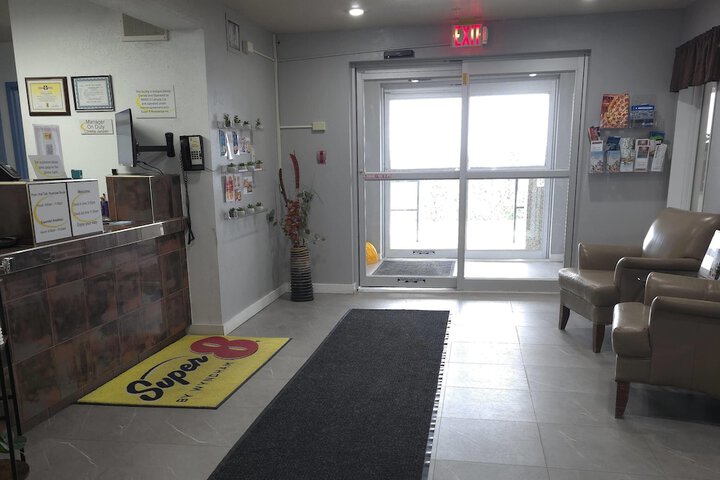 Super 8 by Wyndham Swift Current