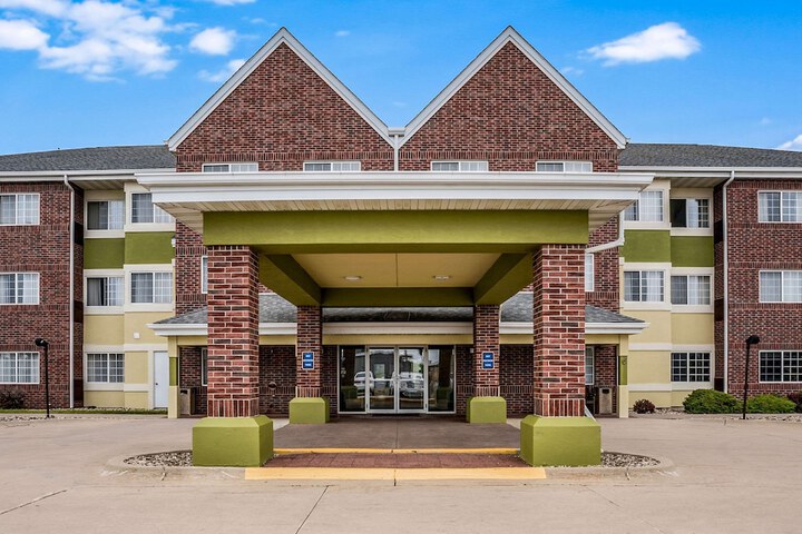 Hotel 2 of 67