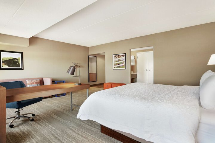 Room 17 of 30
