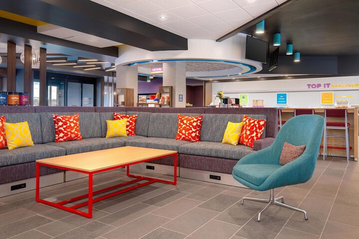 Tru by Hilton Gananoque On