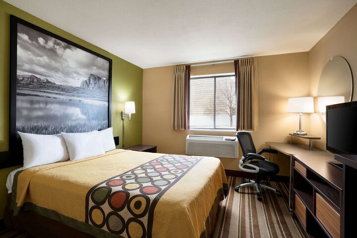 Super 8 by Wyndham S Jordan / Sandy/Slc Area