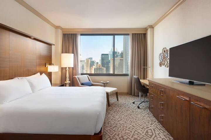 Room 44 of 90