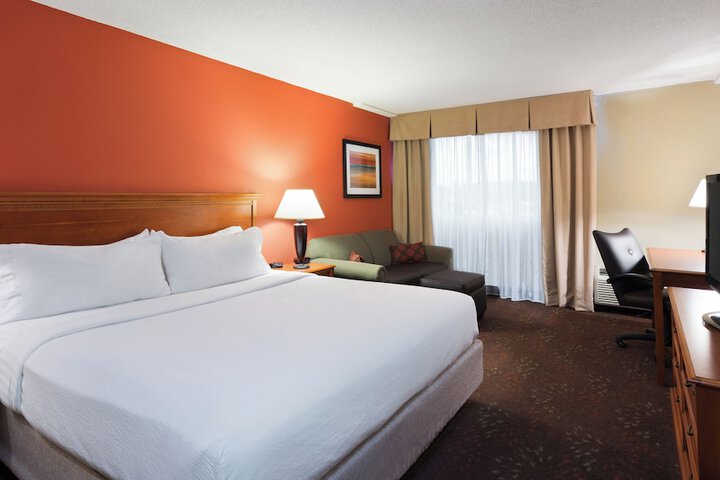 Holiday Inn Cincinnati-Riverfront by IHG