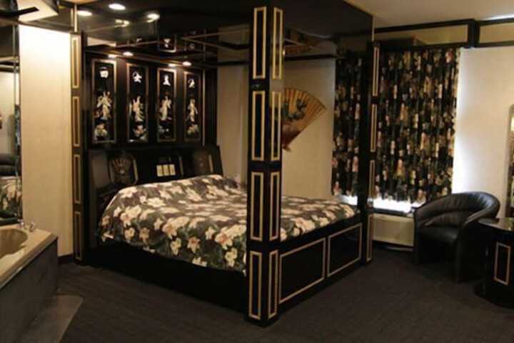 Room 10 of 39