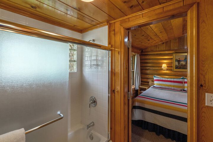 El Western Cabins & Lodges
