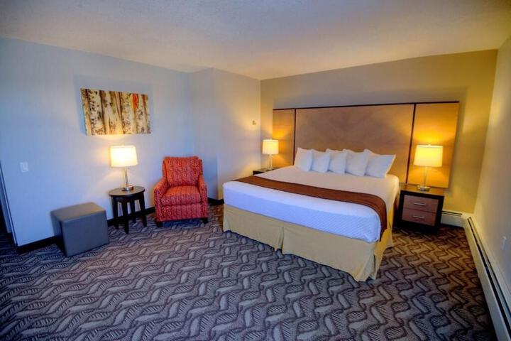 Days Inn by Wyndham Airdrie