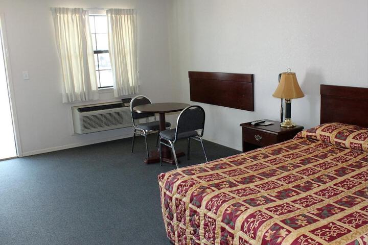 Room 16 of 37