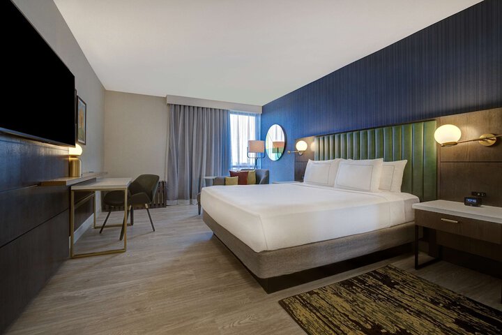 Room 51 of 82