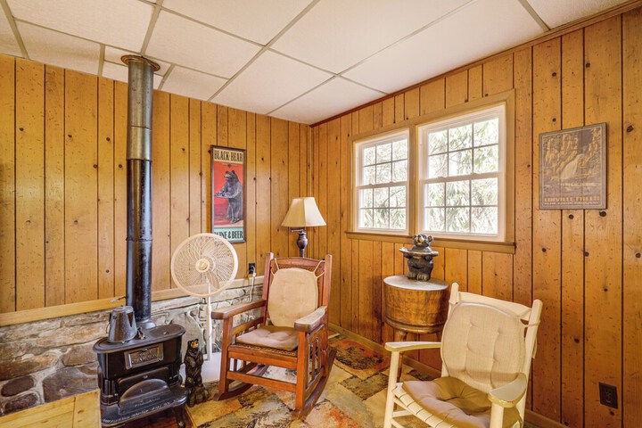 Rustic Linville Falls Cottage w / Fire Pit!