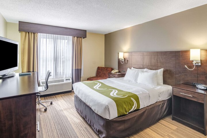 Room 32 of 41