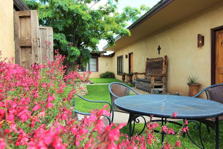 The Maverick Inn