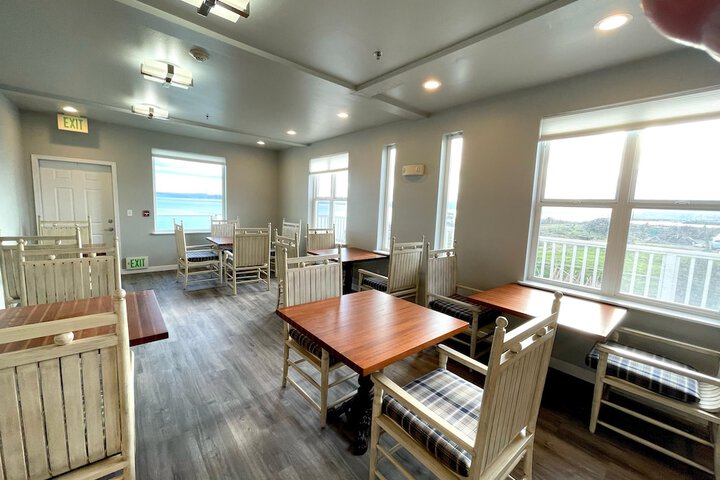 Tides Inn & Suites