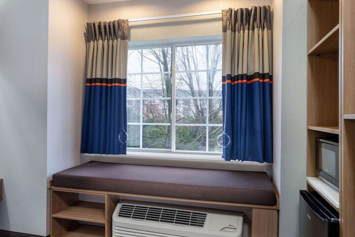 Room 16 of 24