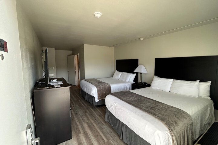 HWY 50 Inn