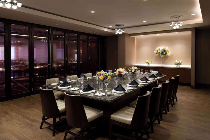 Dining 85 of 103