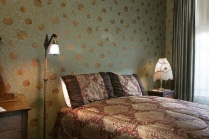 Room 22 of 48