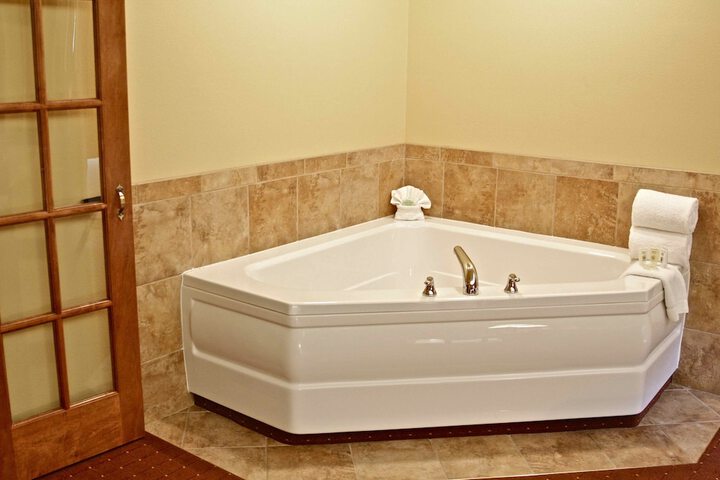 Hot Tub 55 of 55