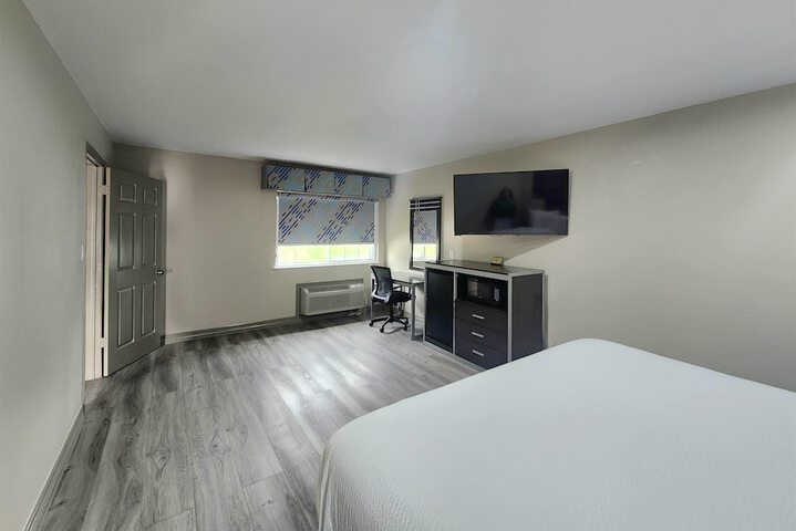 Days Inn by Wyndham Baytown Garth Road I10 East