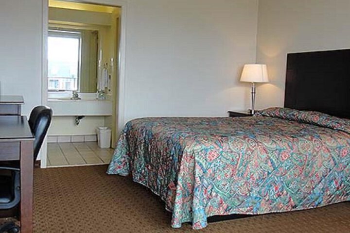 RED RIVER INN ALEXANDRIA