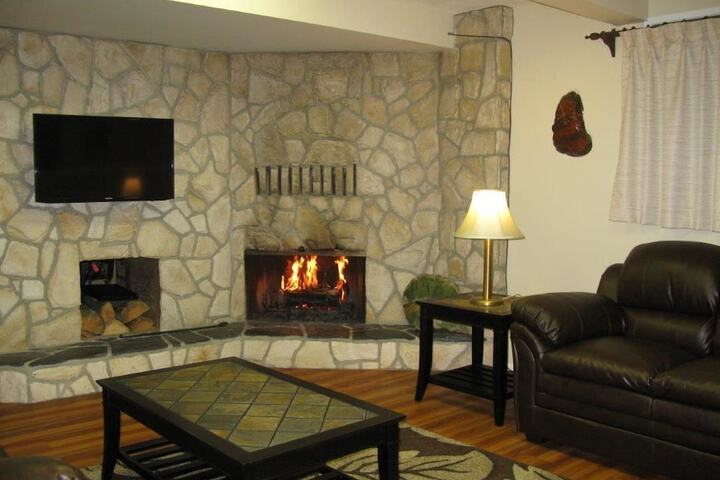 Hotel Interior 4 of 32