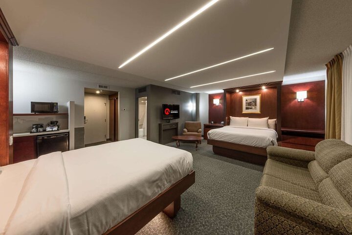 Room 22 of 137