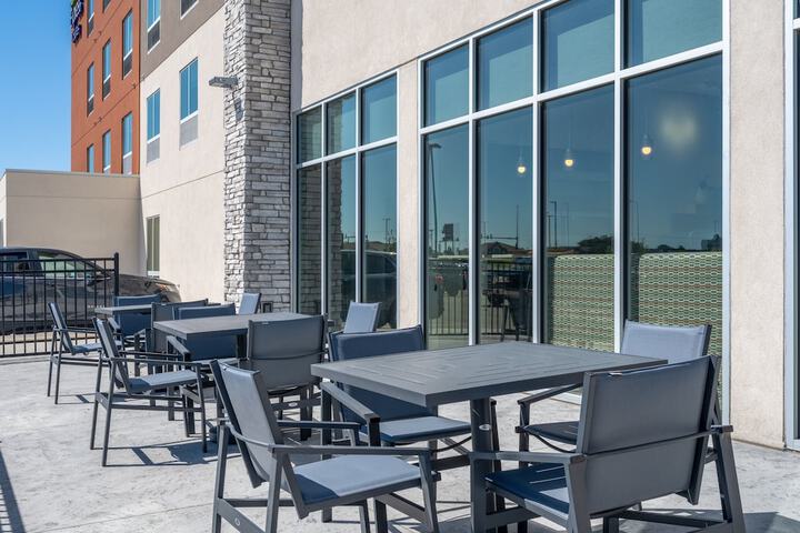 Holiday Inn Express & Suites Watertown by IHG