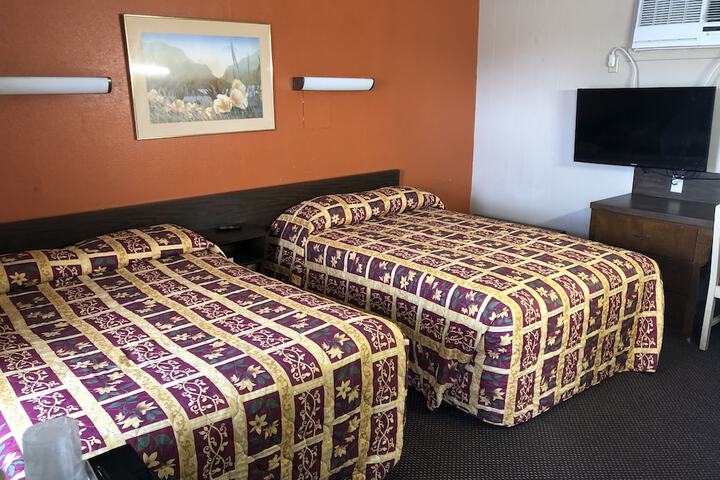 Room 10 of 24
