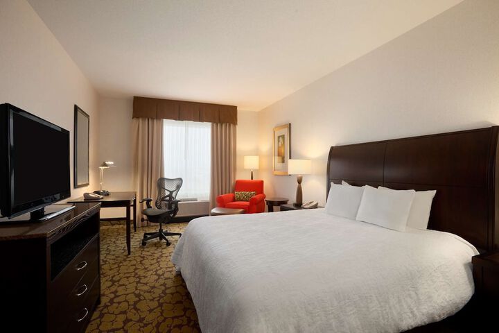 Room 10 of 28