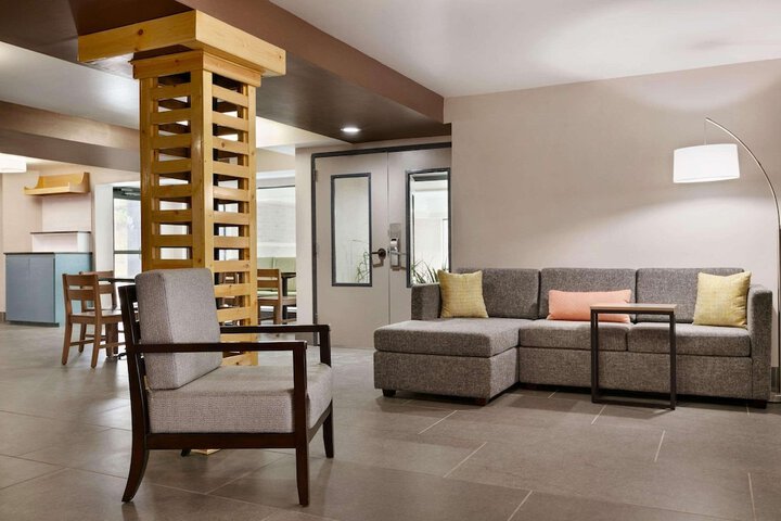 Hotel Interior 10 of 28