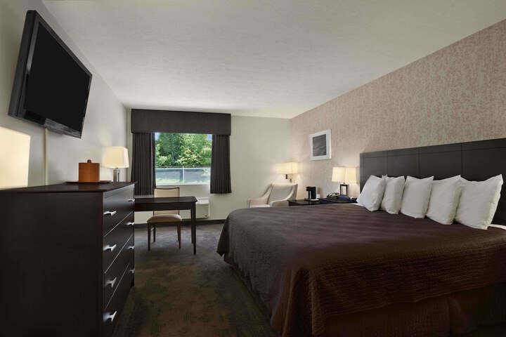 Room 6 of 15