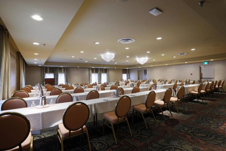 The Fort Garry Hotel Spa and Conference Centre, an Ascend Collection Hotel