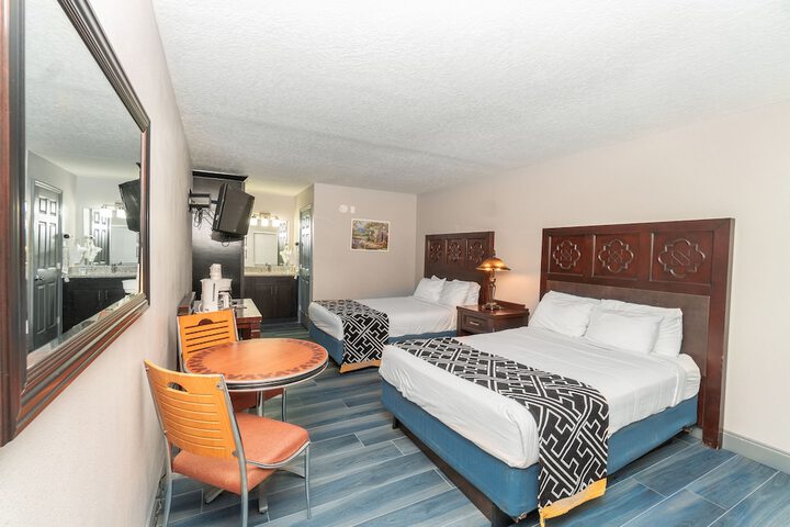 Room 32 of 34