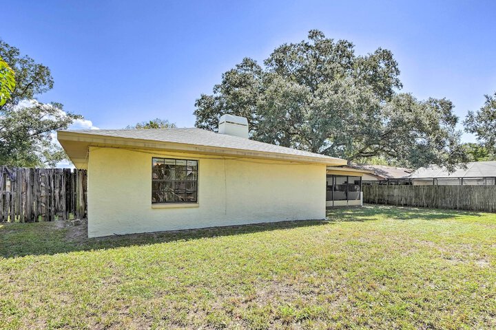 3 Mi to Philippe Park & Pier: Stunning Retreat