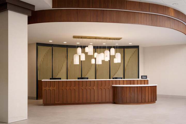 Embassy Suites by Hilton Charleston Airport Convention Ctr