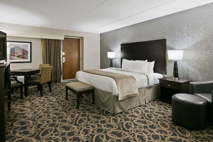 Room 5 of 30